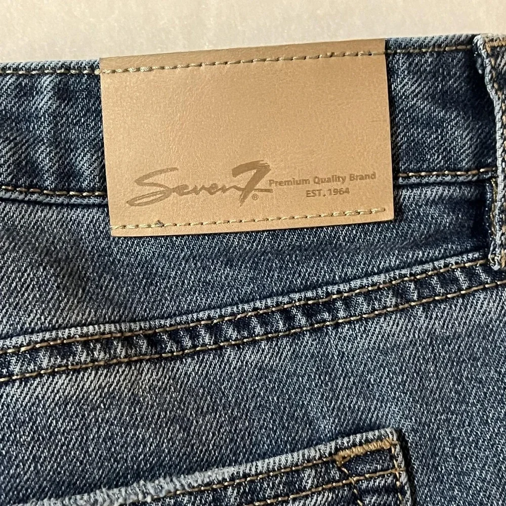 Seven7 Jeans Womens Size 14 Blue Medium Wash Classic Fit‎ Straight Leg Denim